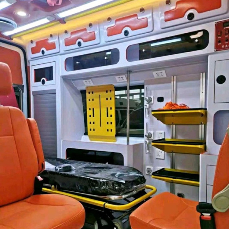 金东长途救护车护送病人租赁价格